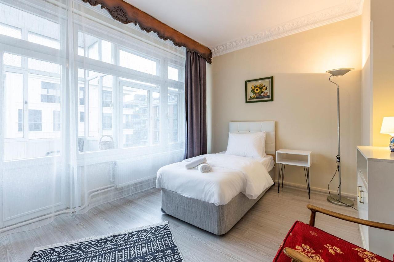 Charming Apartment Surrounded By Vibrant Attractions In Kadikoy 伊斯坦布尔 外观 照片